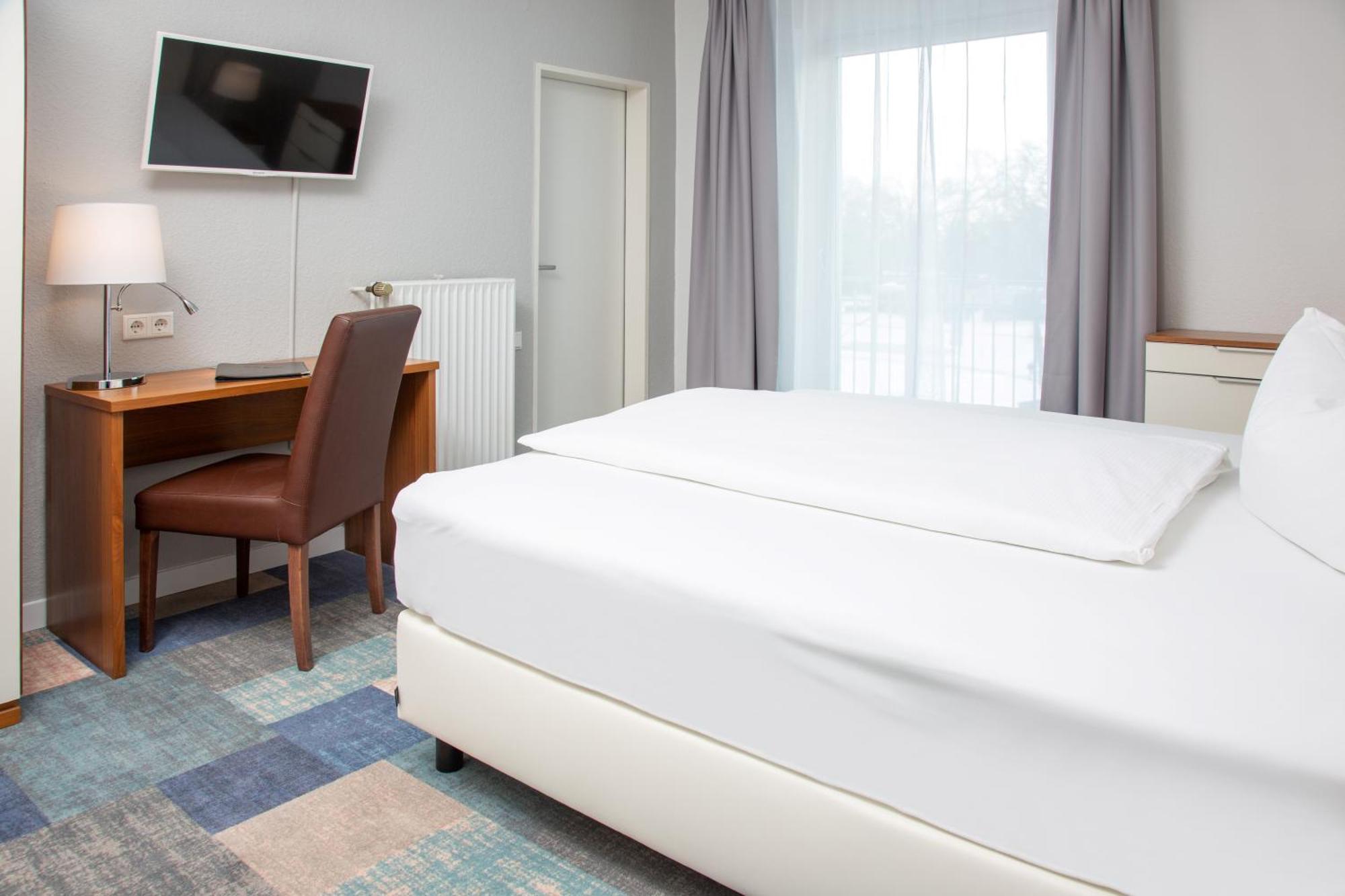 Parkhotel ลิพพ์ชตัดท์ ภายนอก รูปภาพ